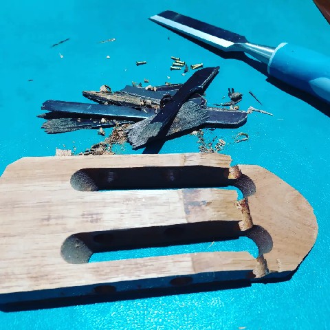 Fotografía reparación de guitarra clásica por ED Guitars